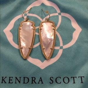 Kendra Scott Skylar Pearl Ivory Arrow Earrings